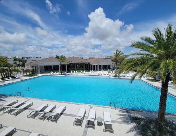 4725 NW 85th Ave 17, Doral, FL 33166