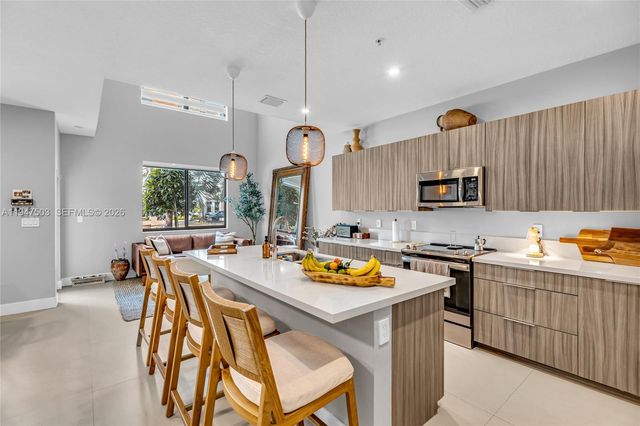 4725 NW 85th Ave 17, Doral, FL 33166