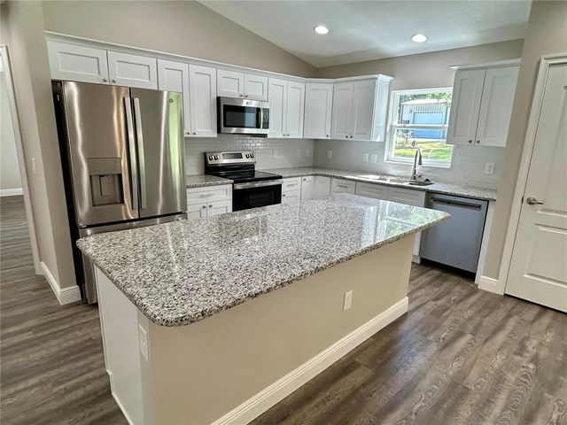 15637 SE 84TH TERRACE, Summerfield, FL 34491