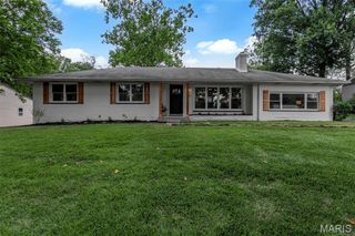 9 Carter Court, Olivette, MO 63132