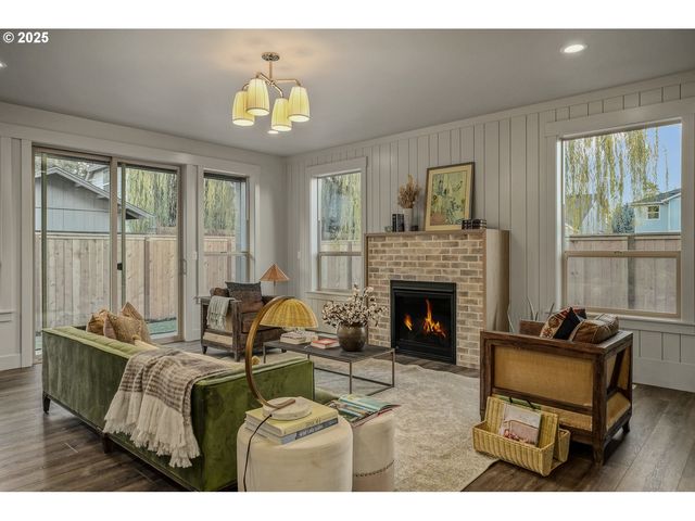 7541 Lennox Ln Ne, Keizer, OR 97303