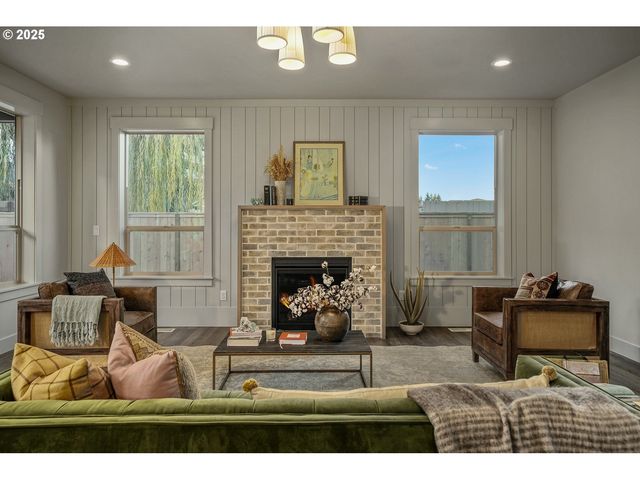 7541 Lennox Ln Ne, Keizer, OR 97303