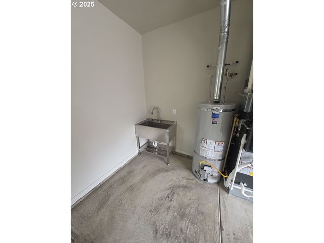 7541 Lennox Ln Ne, Keizer, OR 97303