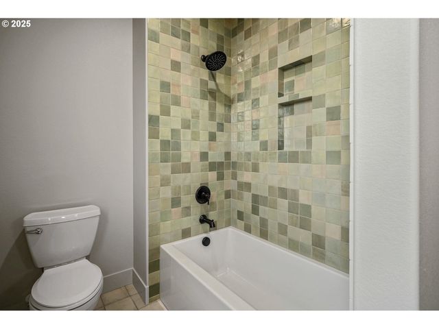 7541 Lennox Ln Ne, Keizer, OR 97303