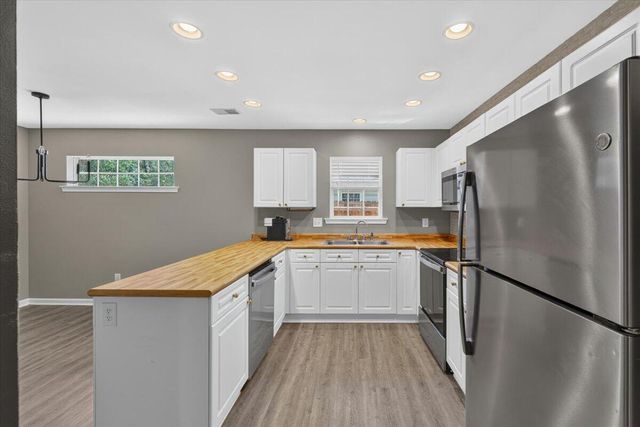 2140 Kings Gate Lane, Mount Pleasant, SC 29466