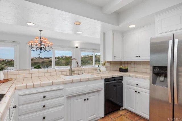 5942 Sagebrush Road, La Jolla, CA 92037