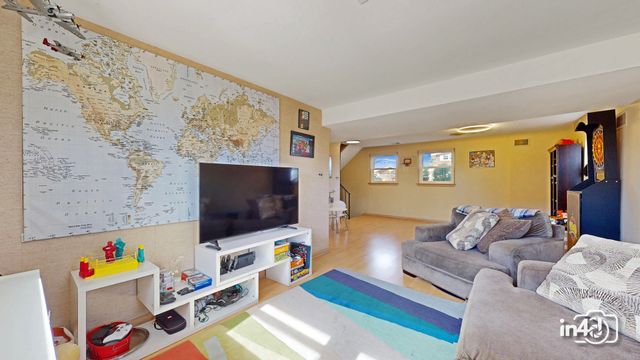 7731 Maple Street, Morton Grove, IL 60053