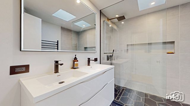 7731 Maple Street, Morton Grove, IL 60053