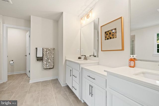 5036 KINGSLEY CT, Warrenton, VA 20187