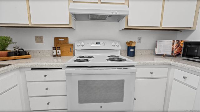 3234 Ashford St H, San Diego, CA 92111