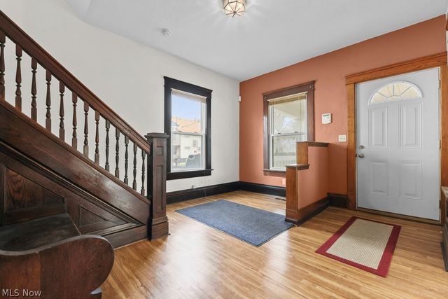 44 Agate Place, Akron, OH 44305