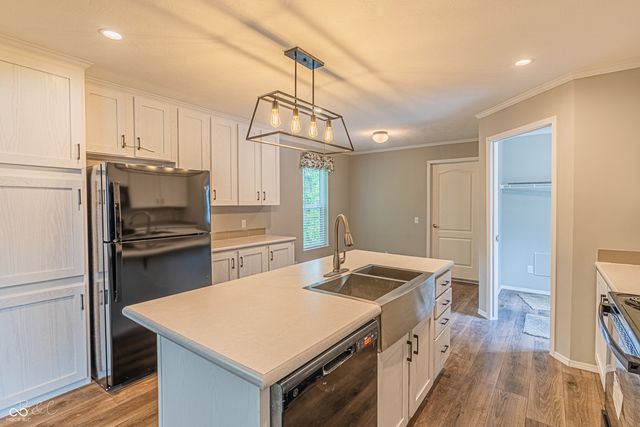 40 Lazy River Road, Cloverdale, IN 46120