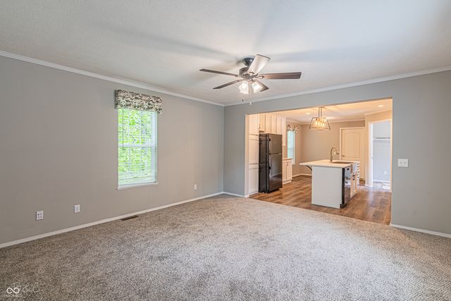 40 Lazy River Road, Cloverdale, IN 46120