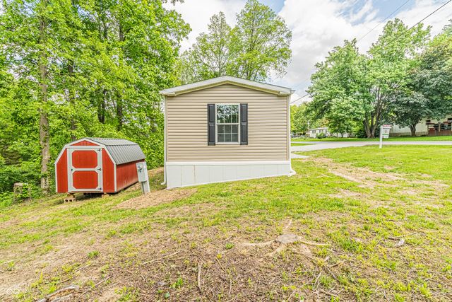 40 Lazy River Road, Cloverdale, IN 46120