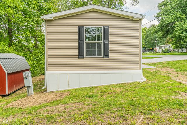 40 Lazy River Road, Cloverdale, IN 46120