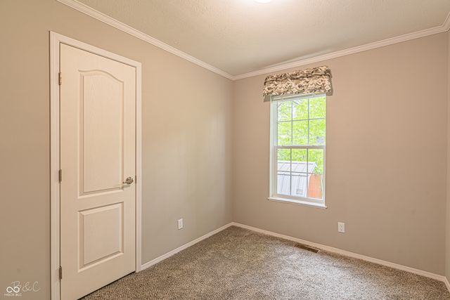 40 Lazy River Road, Cloverdale, IN 46120