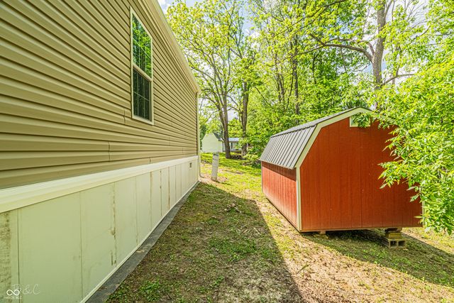 40 Lazy River Road, Cloverdale, IN 46120