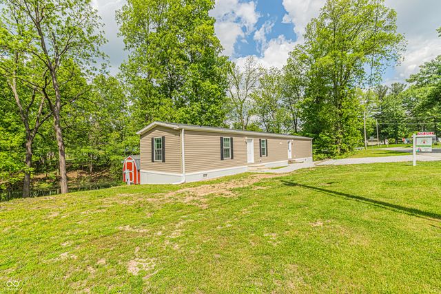 40 Lazy River Road, Cloverdale, IN 46120