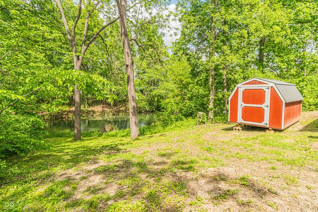 40 Lazy River Road, Cloverdale, IN 46120