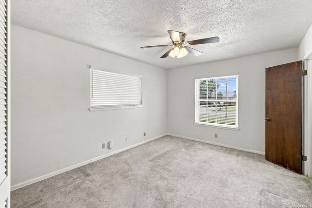 6715 YELLOW ROSE ST, Leon Valley, TX 78238