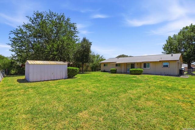 6715 YELLOW ROSE ST, Leon Valley, TX 78238