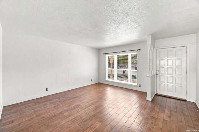 6715 YELLOW ROSE ST, Leon Valley, TX 78238