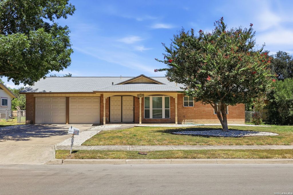 6715 YELLOW ROSE ST, Leon Valley, TX 78238