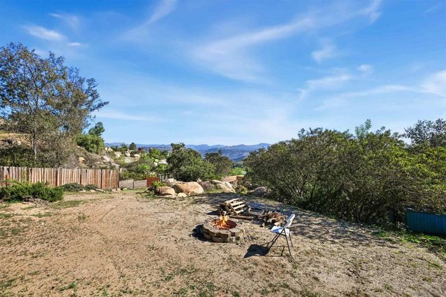 497 Mountain View Rd, El Cajon, CA 92021