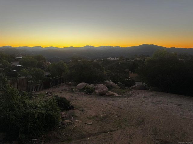 497 Mountain View Rd, El Cajon, CA 92021