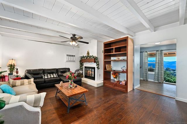 497 Mountain View Rd, El Cajon, CA 92021