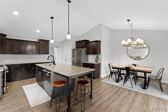 3550 CHIPPEWA Drive, Shiloh, IL 62221