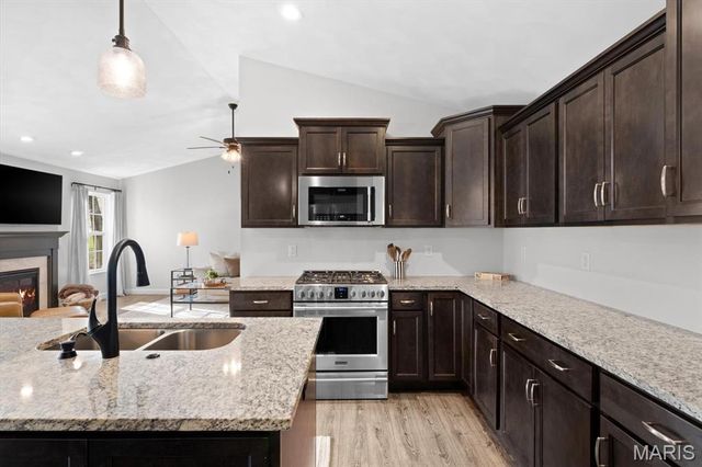 3550 CHIPPEWA Drive, Shiloh, IL 62221