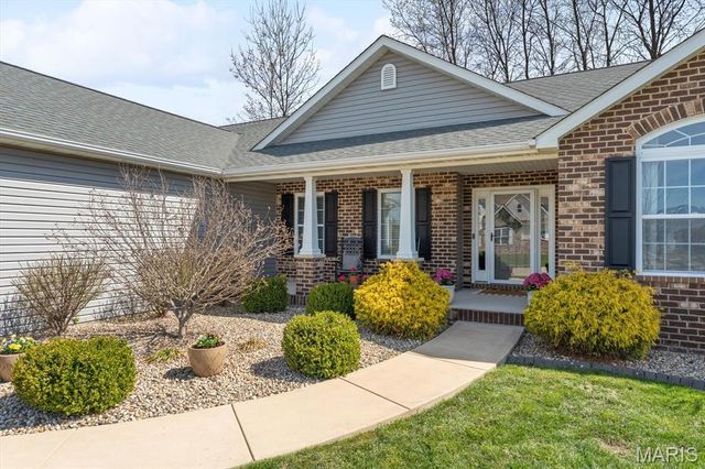 3550 CHIPPEWA Drive, Shiloh, IL 62221