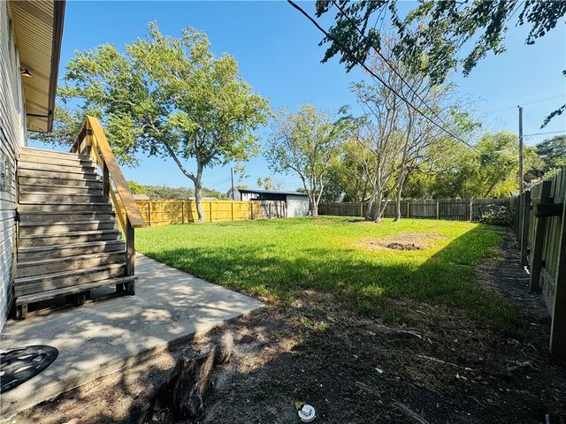 3805 Lynda Lee Dr, Corpus Christi, TX 78418