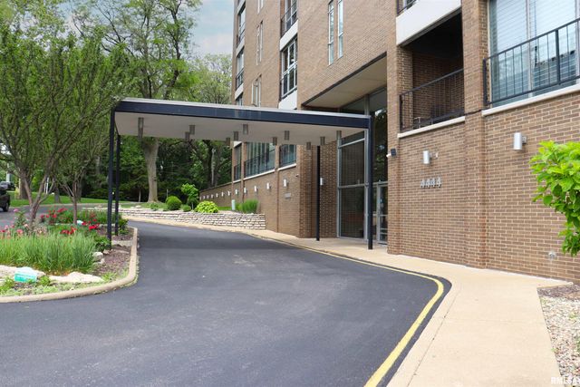 4444 N Knoxville Ave Apt 404, Peoria, IL 61614