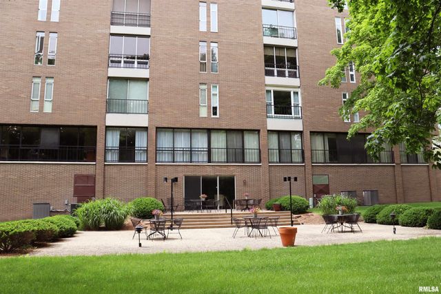 4444 N Knoxville Ave Apt 404, Peoria, IL 61614