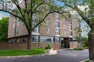 4444 N Knoxville Ave Apt 404, Peoria, IL 61614