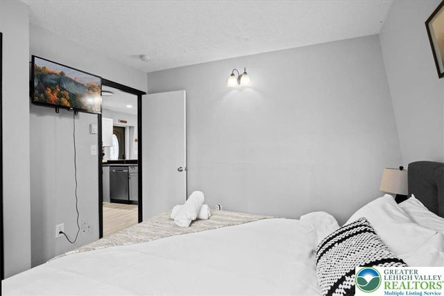 1150 Country Club Drive, Coolbaugh Twp, PA 18466