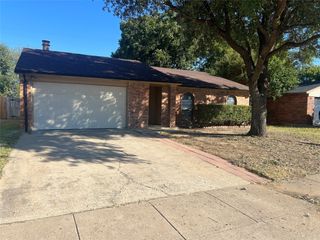 1506 Independence Trail, Grand Prairie, TX 75052