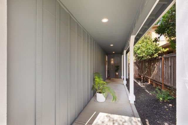 935 Campfire Cir, Rocklin, CA 95765