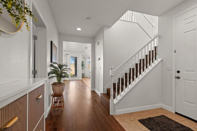 935 Campfire Cir, Rocklin, CA 95765