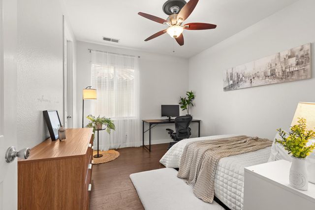 935 Campfire Cir, Rocklin, CA 95765