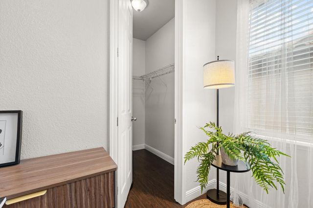 935 Campfire Cir, Rocklin, CA 95765