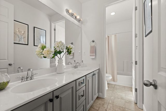 935 Campfire Cir, Rocklin, CA 95765