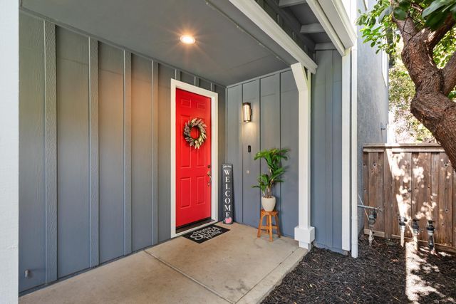 935 Campfire Cir, Rocklin, CA 95765