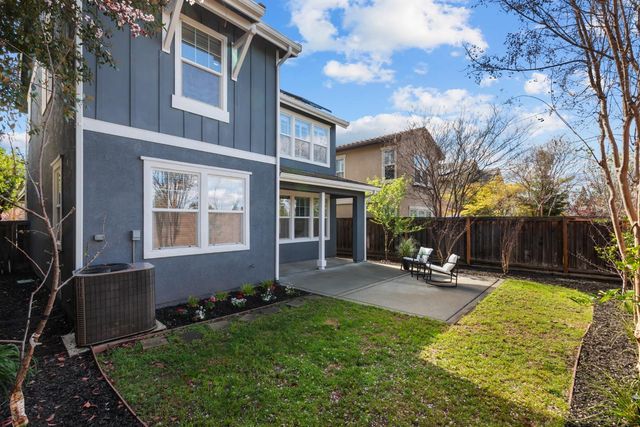 935 Campfire Cir, Rocklin, CA 95765