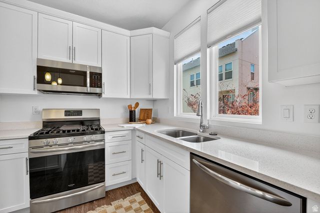 5033 W DAYBREAK PKWY, South Jordan, UT 84009