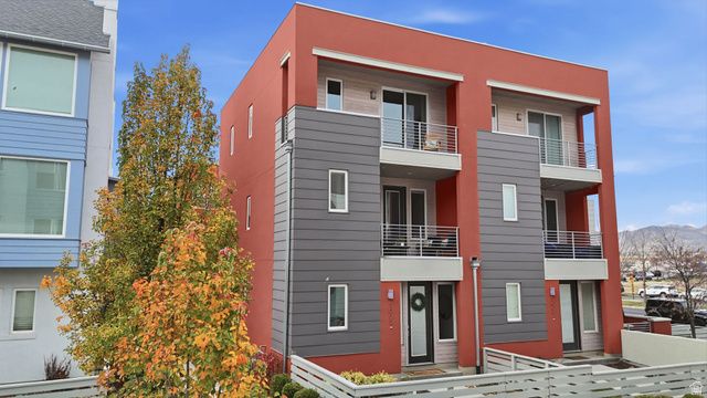 5033 W DAYBREAK PKWY, South Jordan, UT 84009