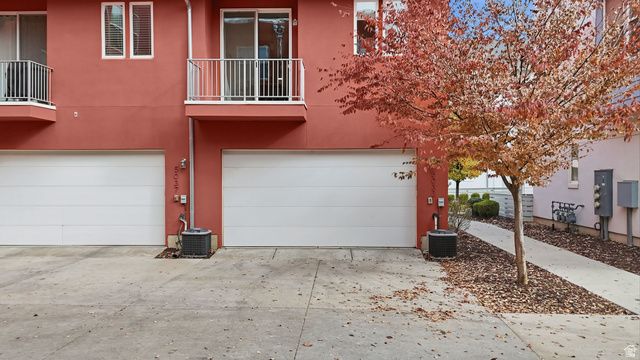 5033 W DAYBREAK PKWY, South Jordan, UT 84009