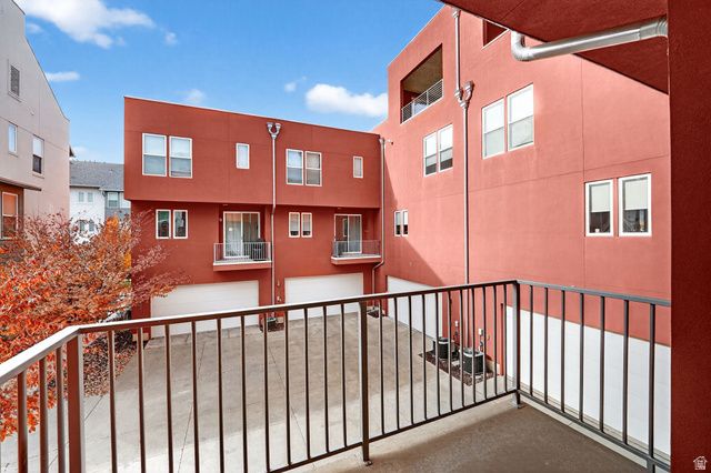 5033 W DAYBREAK PKWY, South Jordan, UT 84009